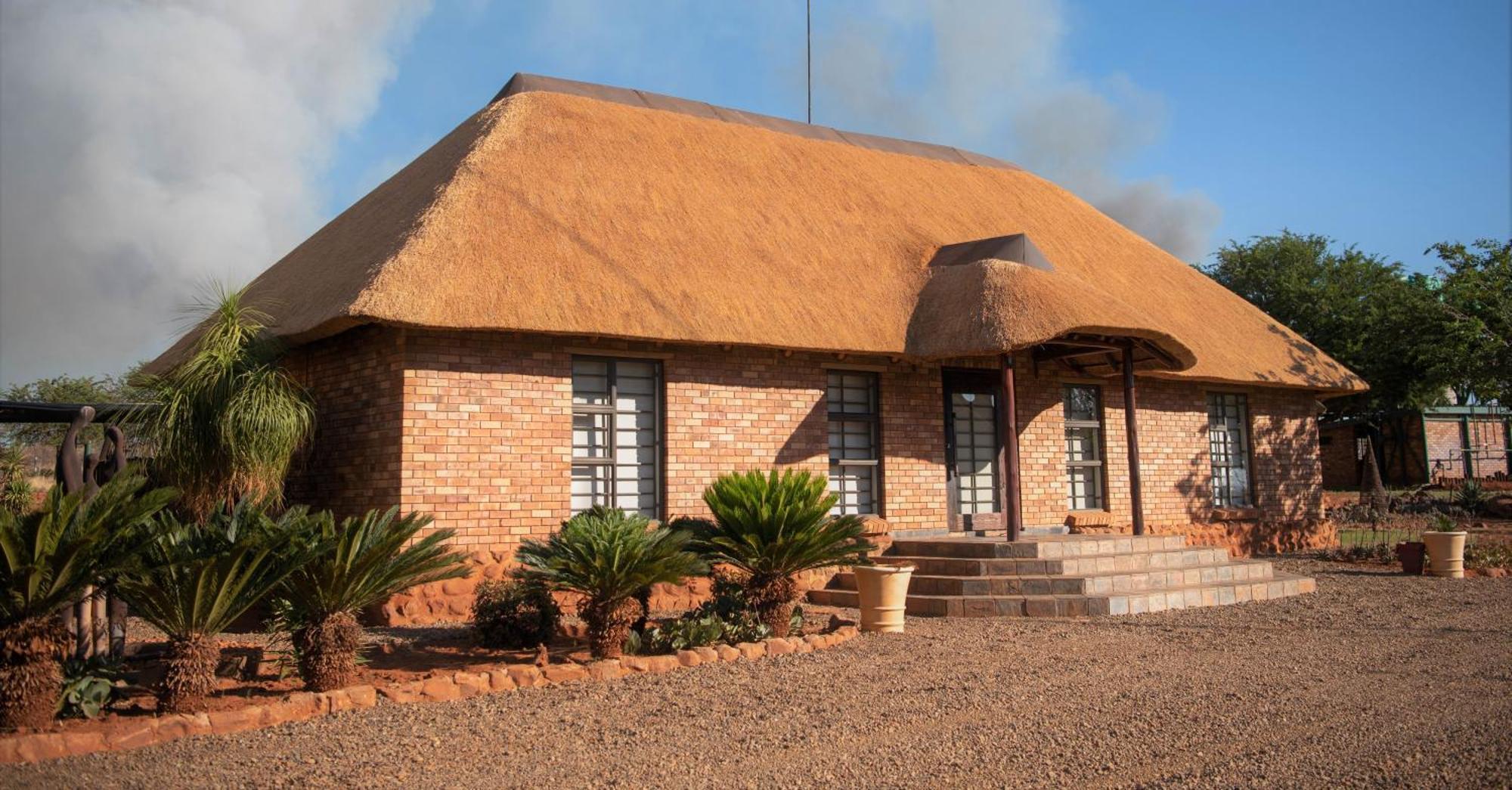 Morakane Safari Lodge Vryburg Rom bilde
